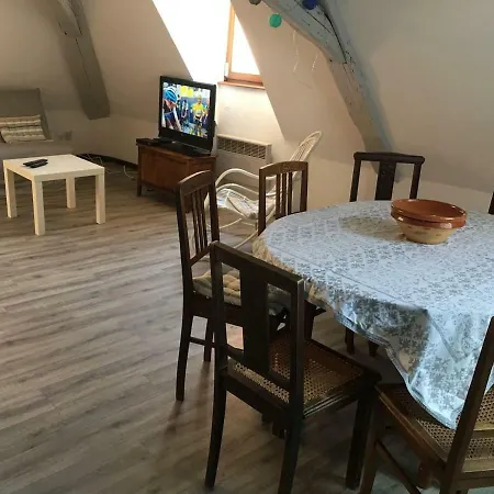Manousse Apartamento *
